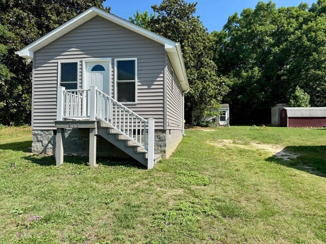 Building Photo - Look no further! You're home!