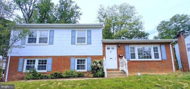 Building Photo - 303 Stonewall Rd Rental