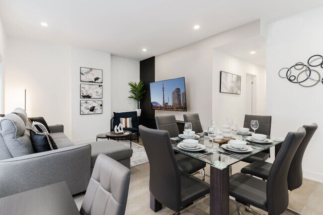 Photo - 168 McCaul St Unit ID1066570P