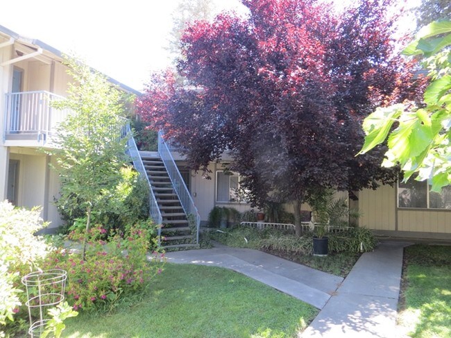 Photo - Parkside Villa Apartments