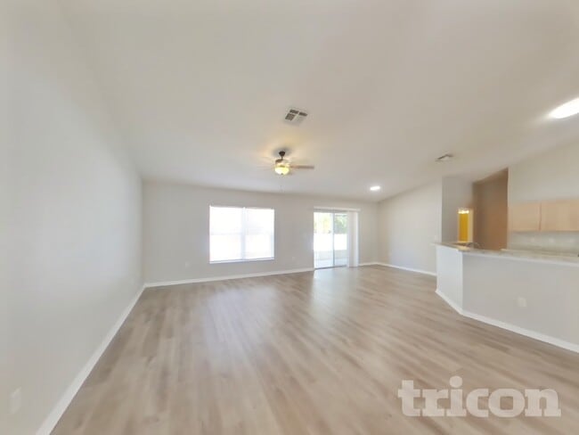 Photo - 13029 Centennial St