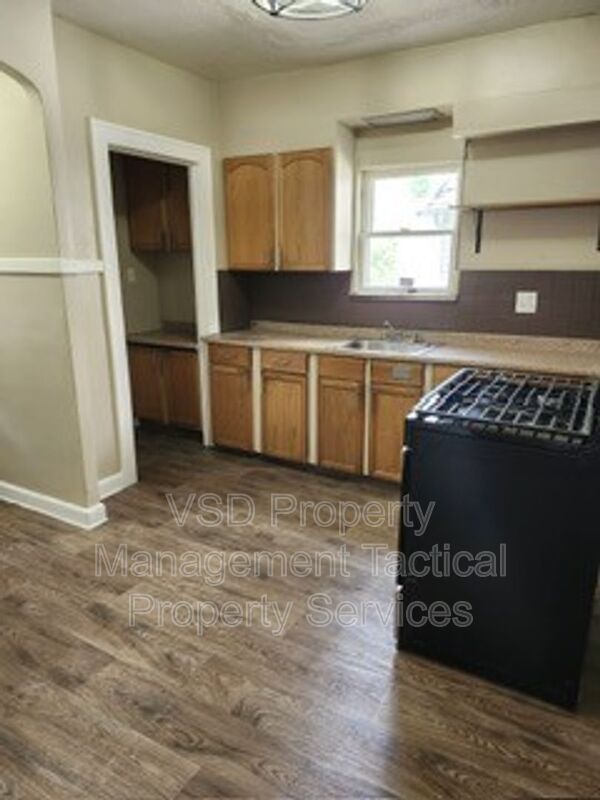 Photo - 860 Clarence Rd