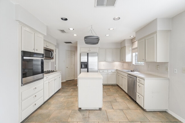 Photo - 4919 Saddleback Rd