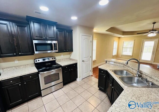 Photo - 111 Pembridge Ln