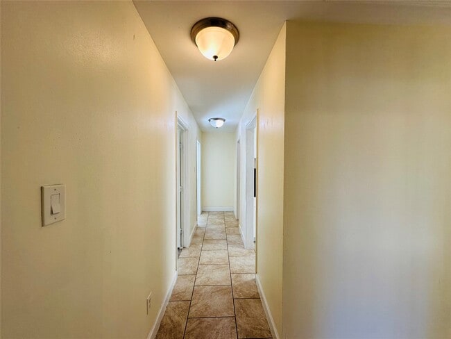 Photo - 6729 Lodge St