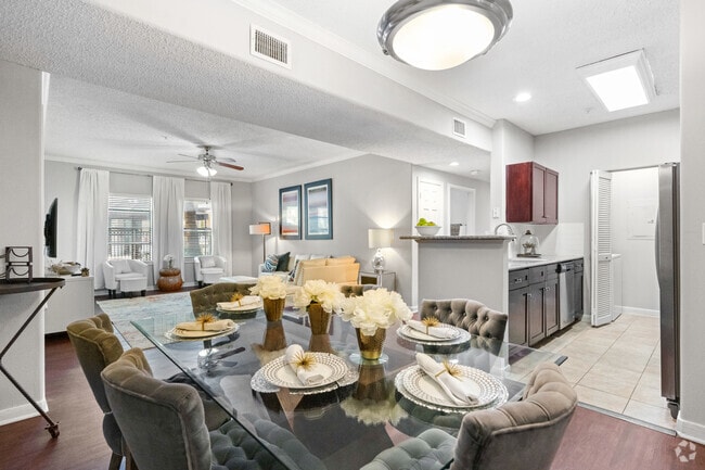 2BR, 2BA- 1223SF - Dining Area
