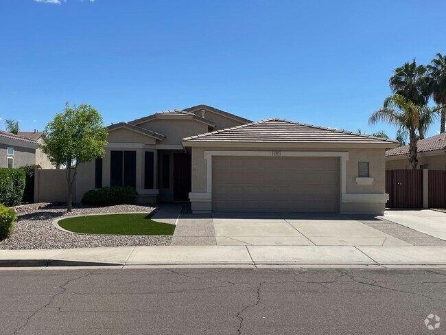 Building Photo - 2117 E Riviera Dr Rental