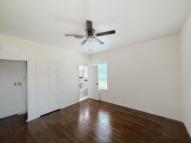 Photo - 1214 Sutton Dr