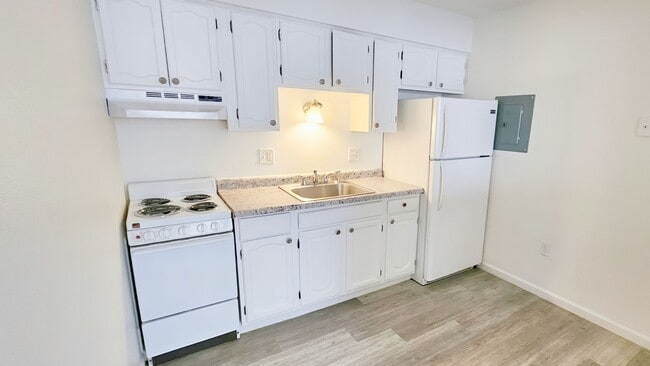 Photo - Discover Modern Comfort at Welbeck Apartments ~ Rent Special