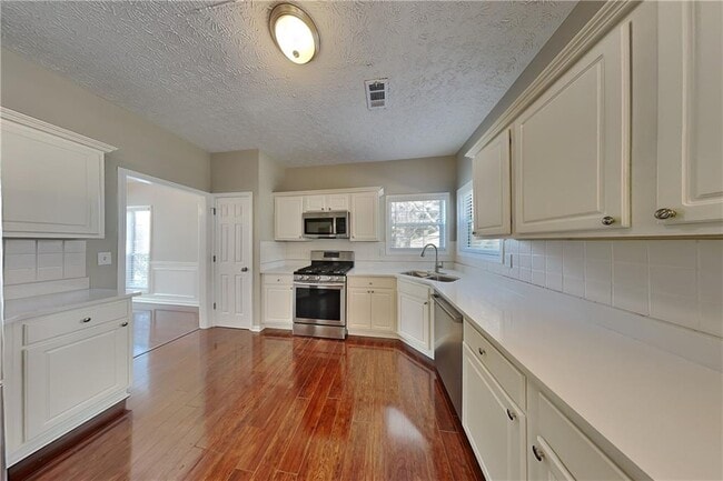 Photo - 2730 Jona Trail