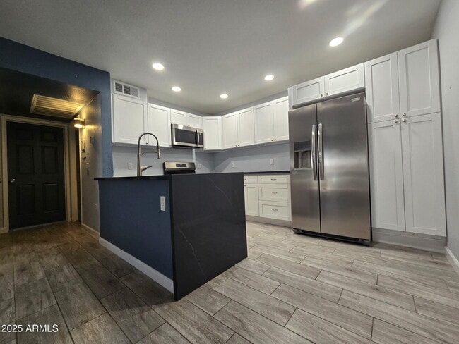 Building Photo - 1720 E Thunderbird Rd Unit 1051 Rental