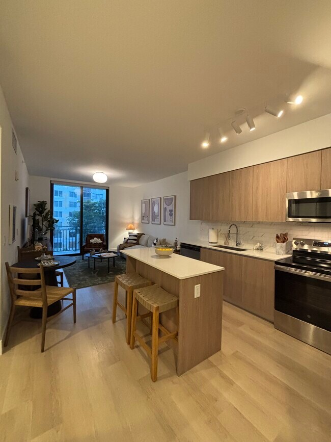 Building Photo - 2578 NE 182nd Ter Unit A09 Rental