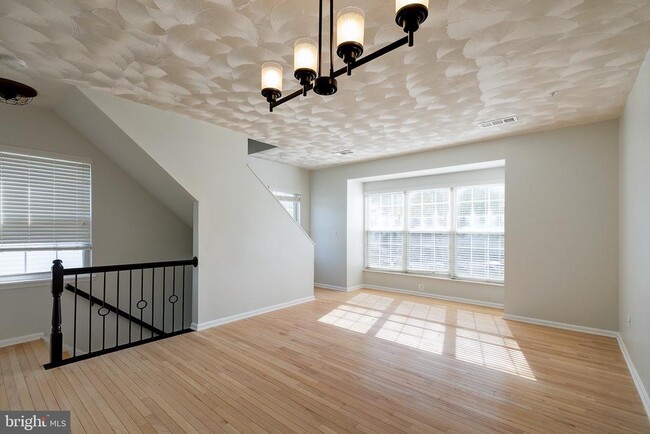 Building Photo - 3458 21st St SE Rental