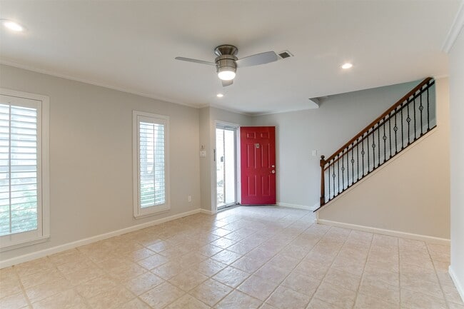 Photo - 1407 Springrock Ln