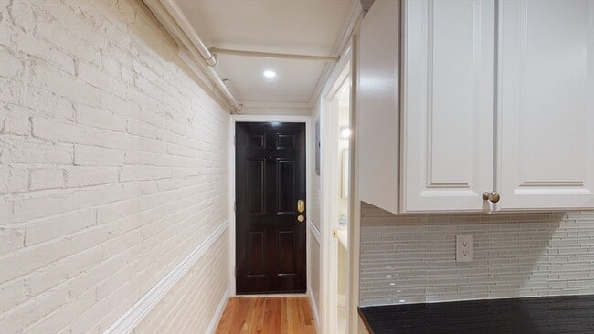 Photo - 290 Beacon St Unit 2