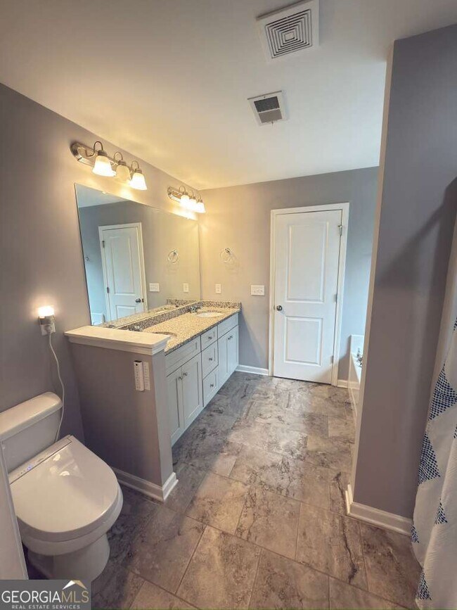 Photo - 311 Fieldcrest Dr