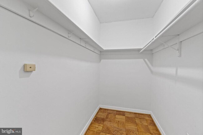 Photo - 3000 Spout Run Pkwy Unidad A206