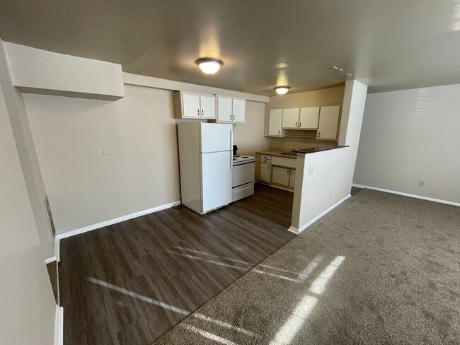 Photo - 60 - ADDISON APARTMENTS