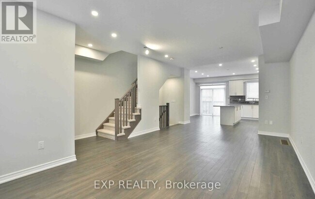 Photo - 32 Rapids Ln