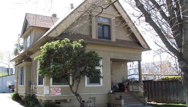 Fotografía del edificio - 323-329 Gifford Ave