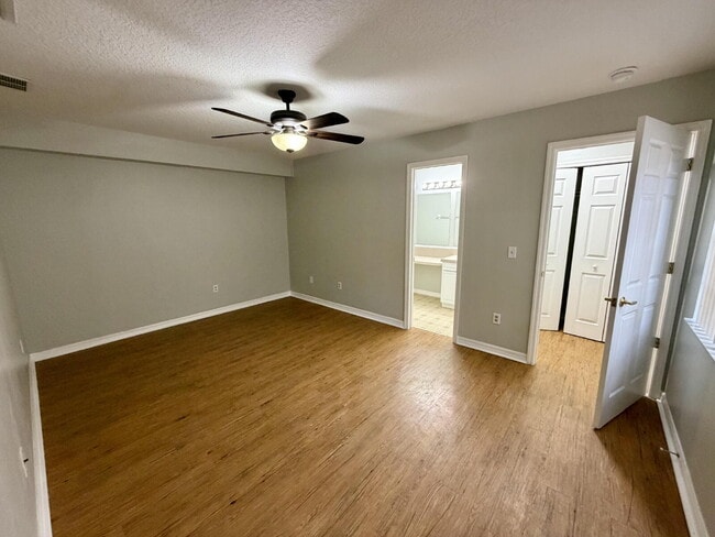 Photo - Studio for Rent in Davenport, FL Unit B