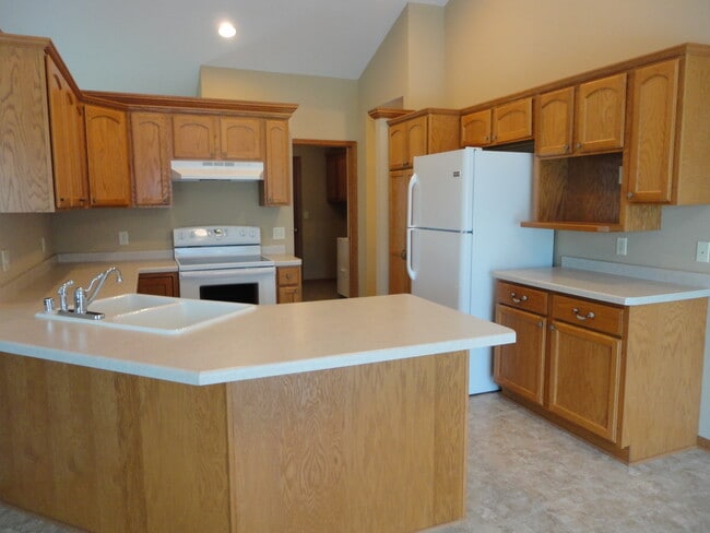 Photo - 338 Ponderosa Dr