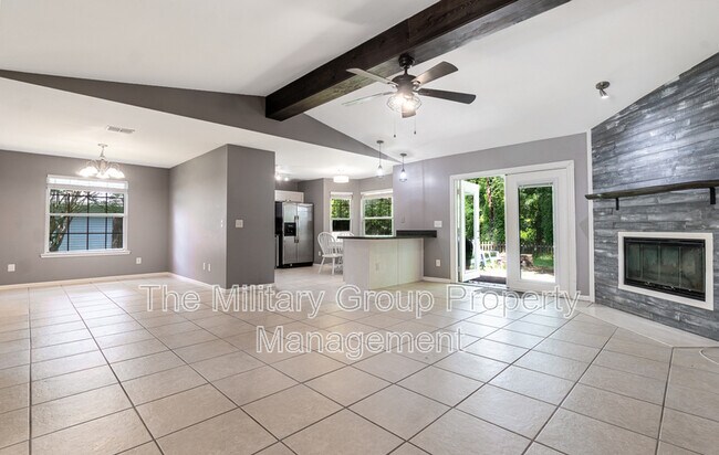 12565 Long Lake Ct