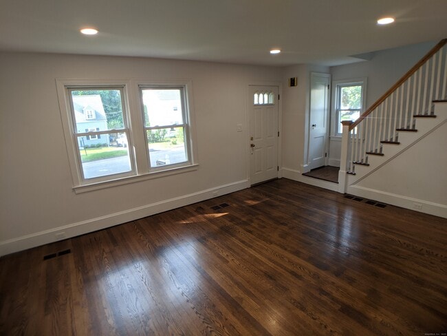 Photo - 265 Homeland St