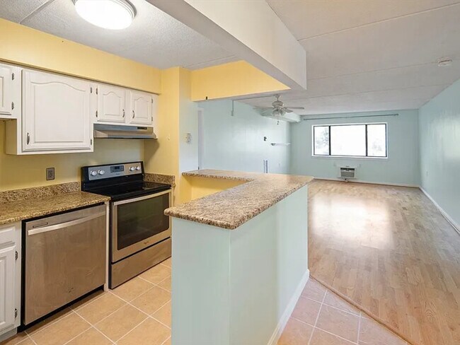 4975 Washington St Unit 311