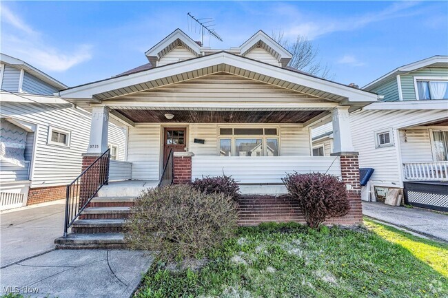 Building Photo - 3715 W 130th St Rental