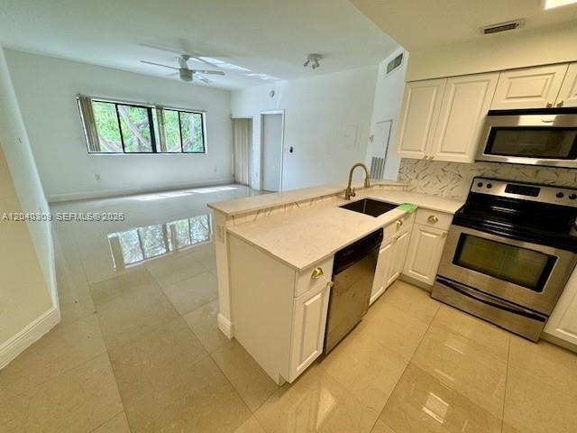 Photo - 2445 SW 18th Terrace Unidad 105