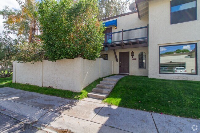 Building Photo - EXCELLENT 2BED, 1.5BATH TOWNHOUSE LOCATED ...