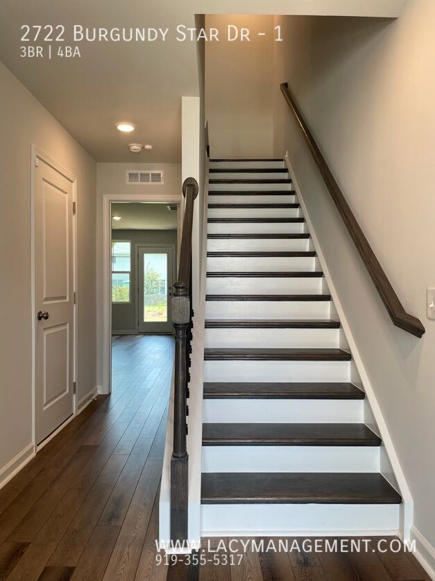 Photo - 2722 Burgundy St