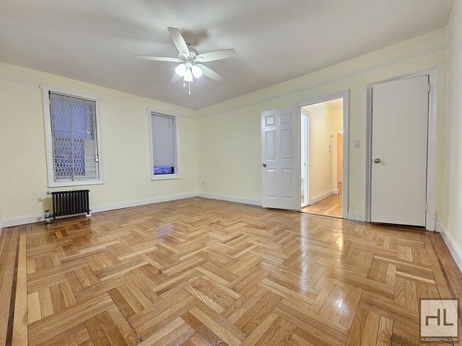 Photo - Spacious 1-Bedroom Co-op – 6th Floor – Woodside Unidad 6F