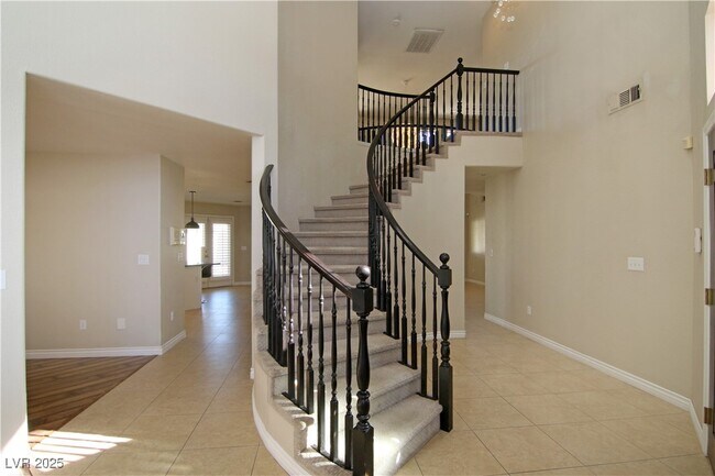 Photo - 3222 E Viking Rd