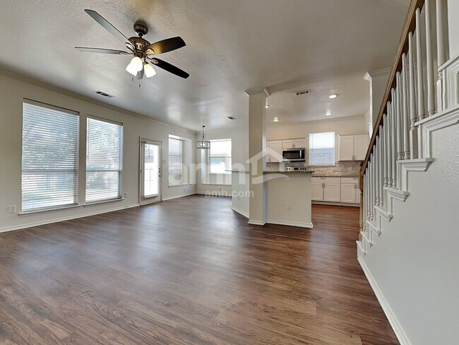 Photo - 1745 Cresthill Dr