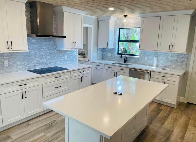 Photo - 6101 Deer Run