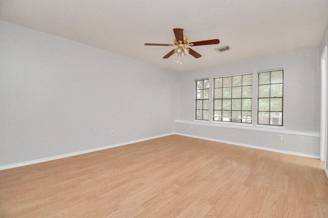 Photo - 3919 Rolling Springs Ln