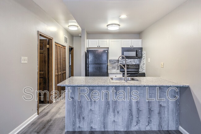 Building Photo - 3823 McRee Ave Rental