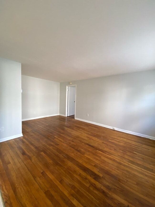 Photo - 240 Hoover Rd Unit Apt 1