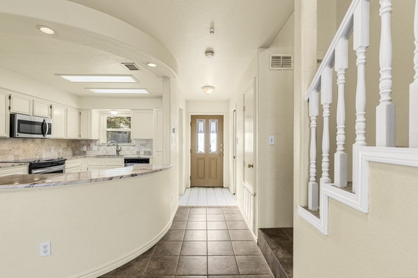 Photo - 15125 Leeward Dr