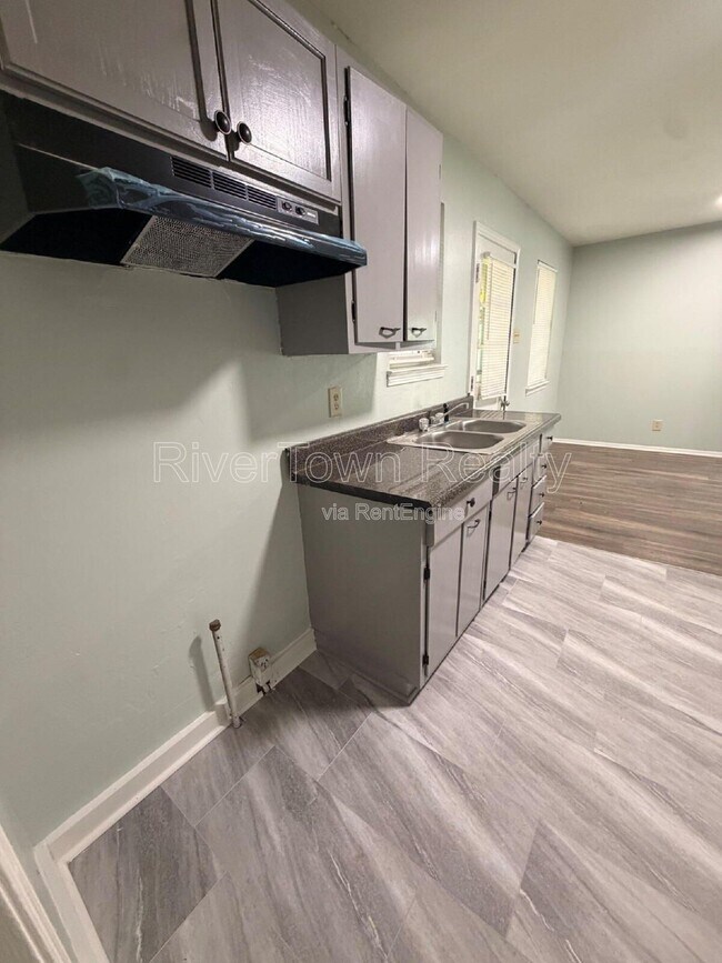Photo - 1624 Winfield Rd
