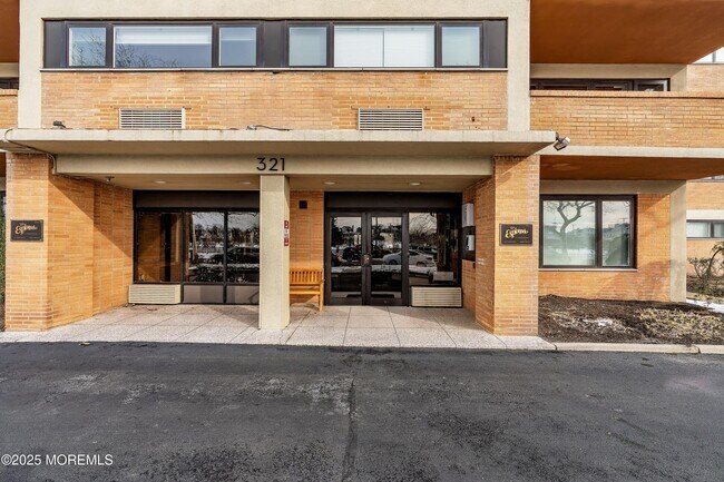 Photo - 321 Sunset Ave Unit 3H