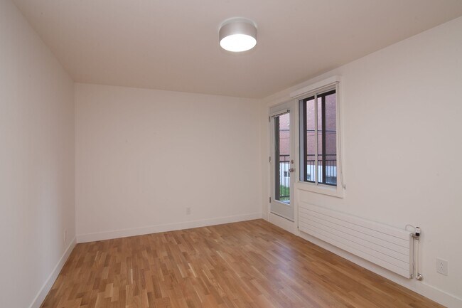 Photo - 4505 Dupuis Avenue Unit 6