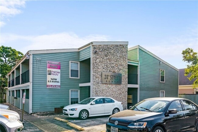 Photo - 301 W 38th St Unit 103