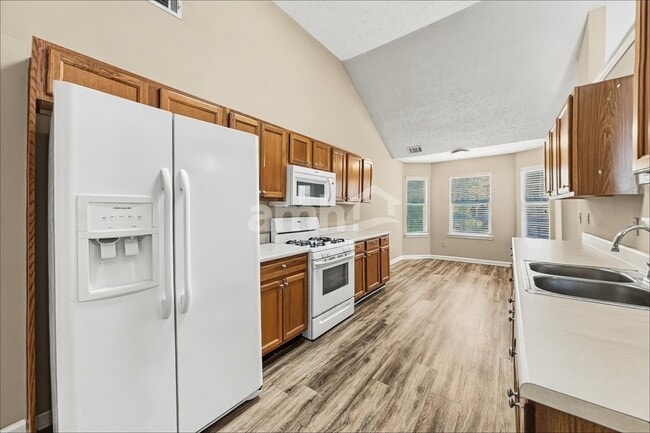 Photo - 2143 Andrewood Pl