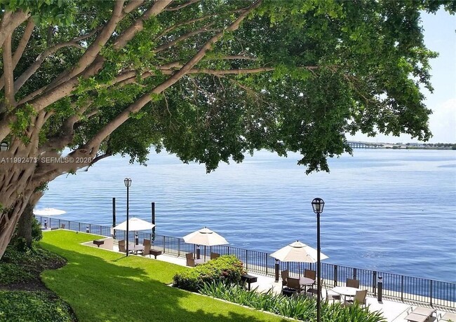 Photo - 2333 Brickell Ave Unidad PH210