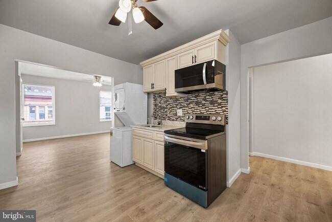 Photo - 42 S 19th St Apartment Unit 3F