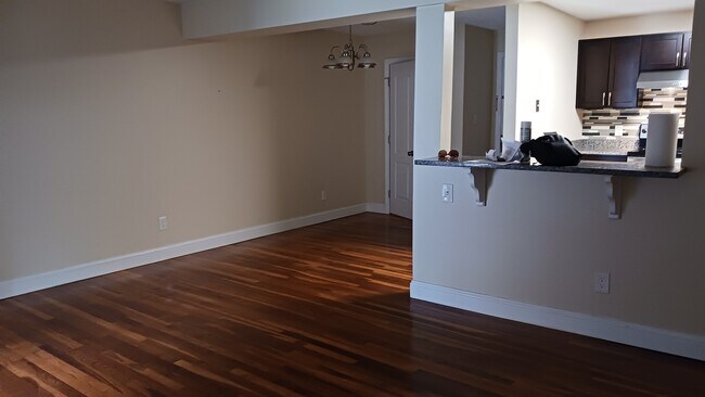 Photo - 27 Park Avenue Ct Unit 20