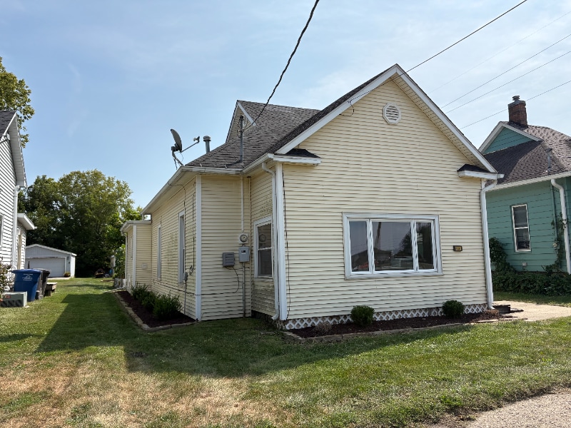 Photo - 911 SW 62nd St